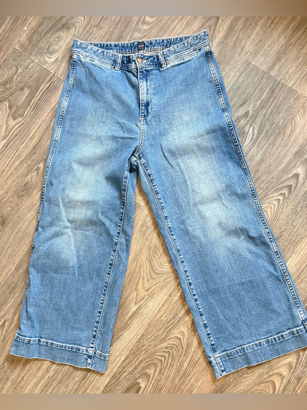 GAP High Rise Wide Leg Crop Chino Jeans Size 12/31 Regular Medium Wash - Picture 2 of 5
